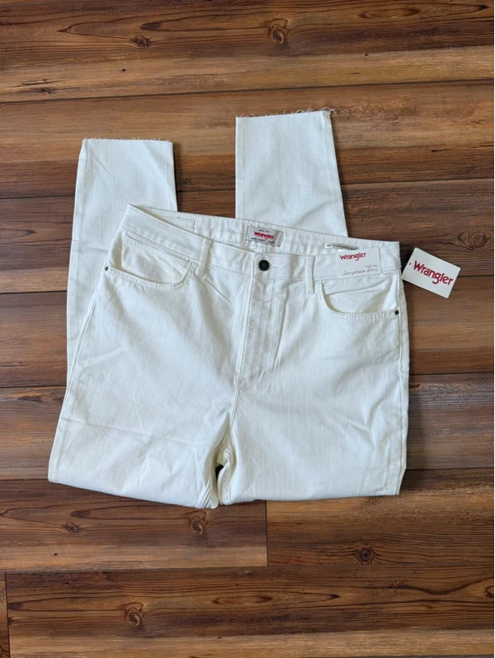 Wrangler white skinny jeans size 16 NWT